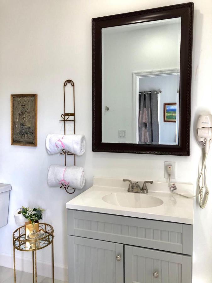 Private Suite Mins From Mia Free Parking Miami Exteriér fotografie
