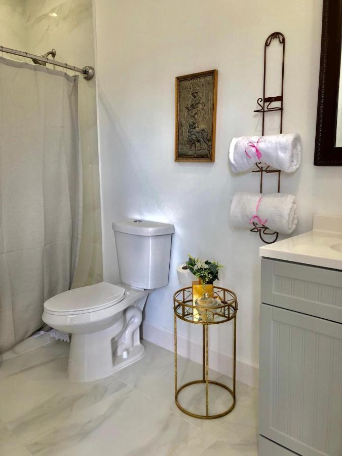 Private Suite Mins From Mia Free Parking Miami Exteriér fotografie